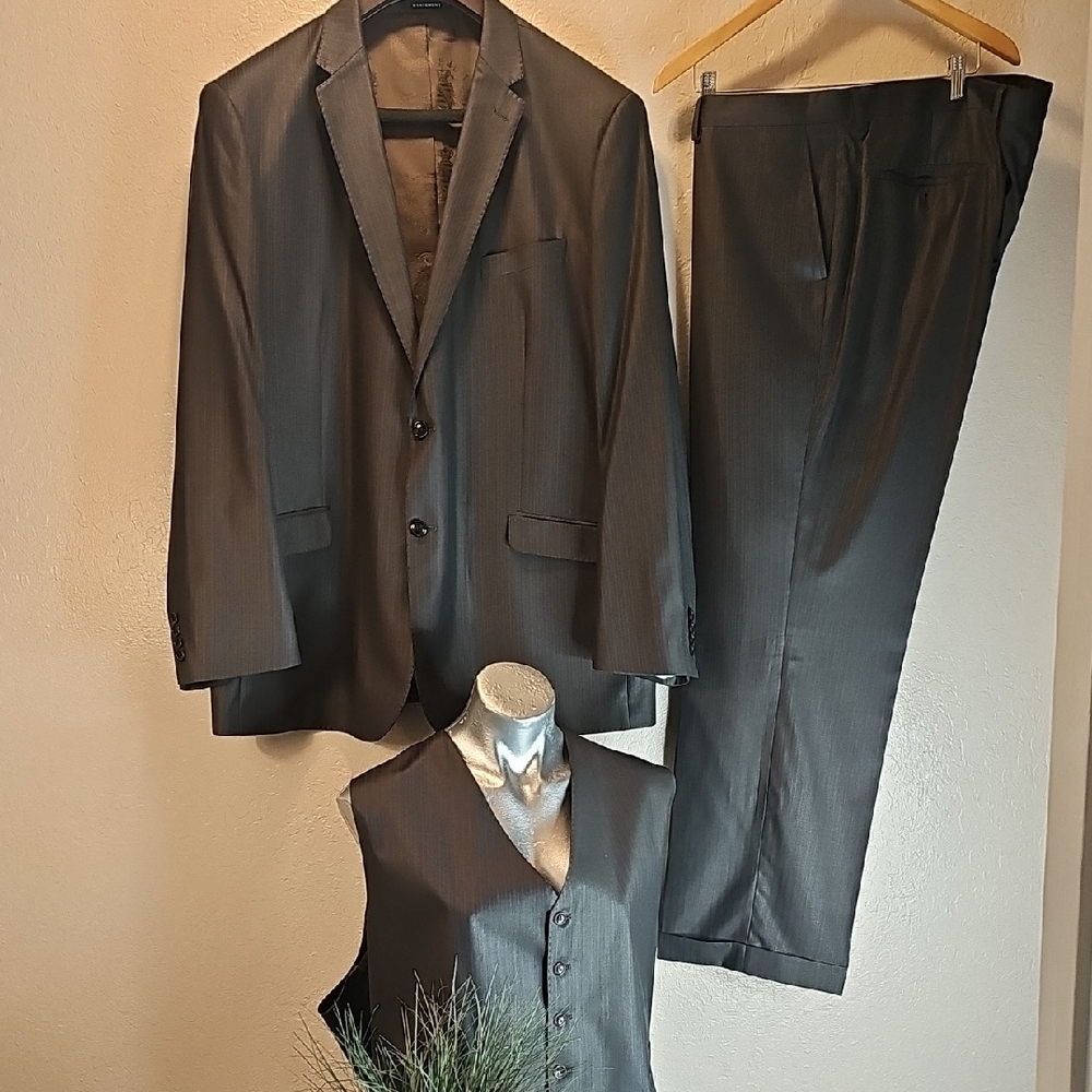 Statement Italy Charcoal Gray Classic 3pc Suit Set Mens